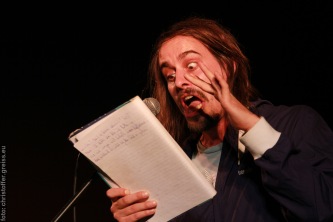 Andy Strauß beim Poetry Slam in Lübeck